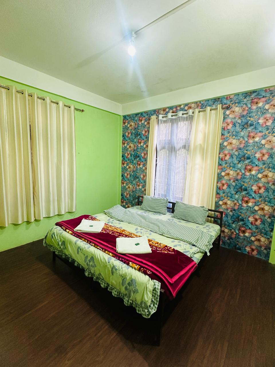 Deluxe Room — Tashi Homestay